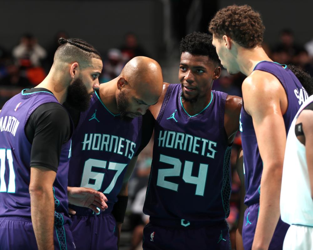 单手暴扣 单手暴扣