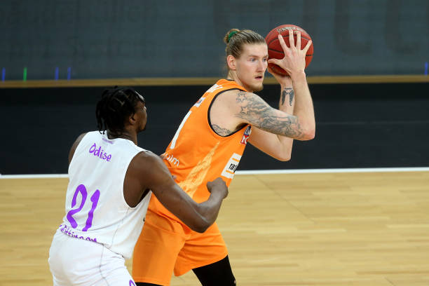 王钰栋多次 王钰栋多次