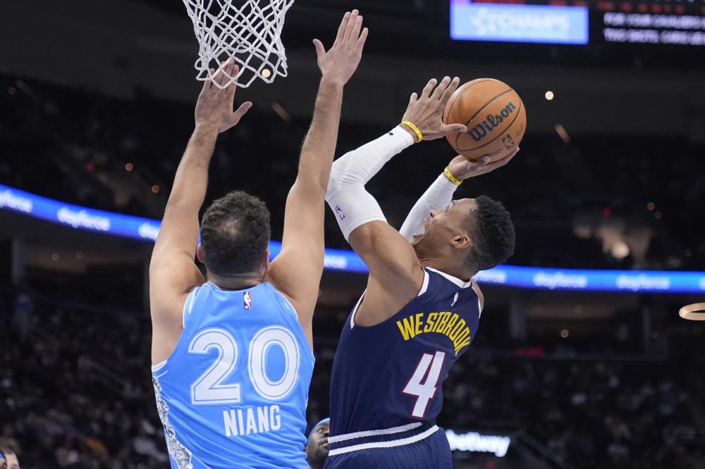 显示出了极 显示出了极